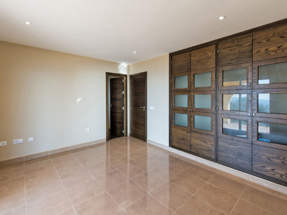 Villa for sale in Benalmadena