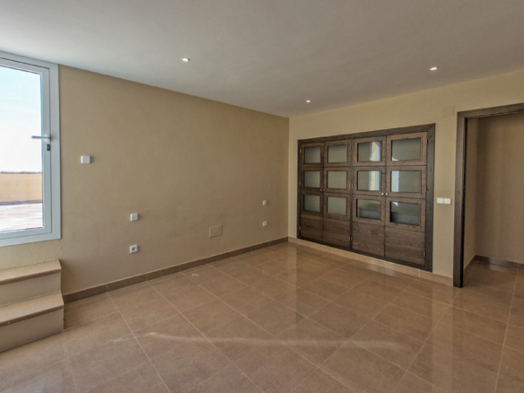 Villa for sale in Benalmadena