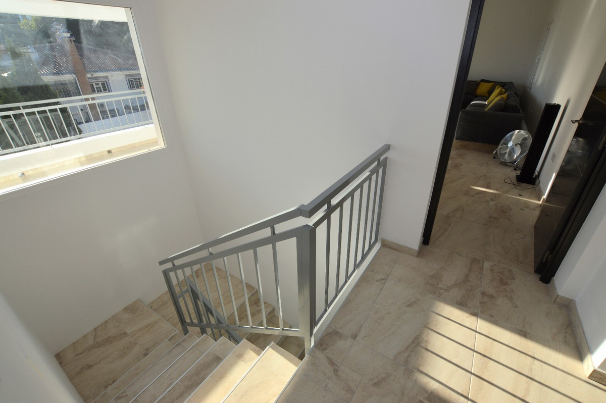 Villa for sale in Benalmadena