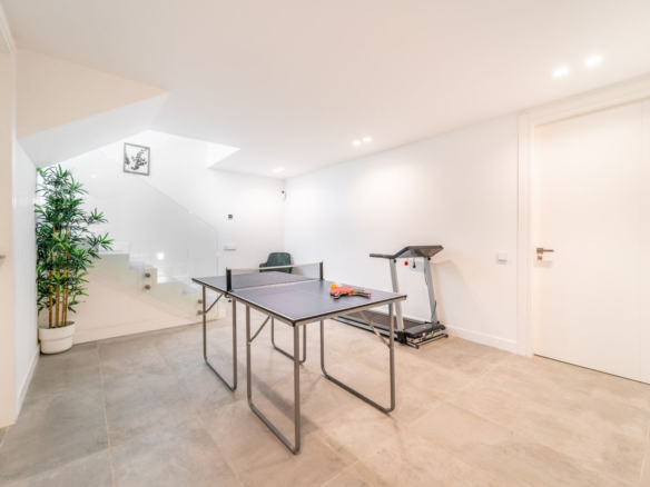 Villa for sale in Benalmadena