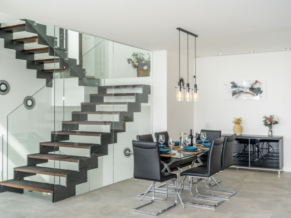 Villa for sale in Benalmadena