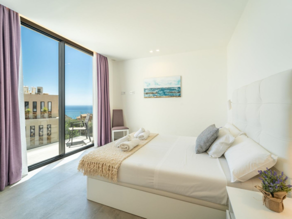 Villa for sale in Benalmadena