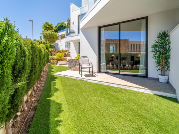 Villa for sale in Benalmadena