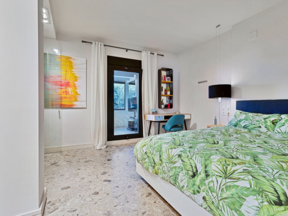 Villa for sale in Benalmadena