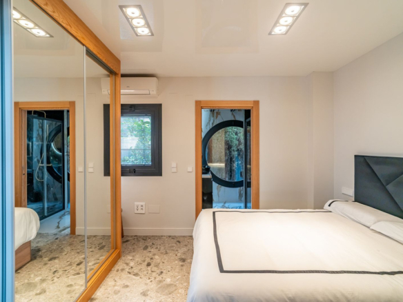 Villa for sale in Benalmadena