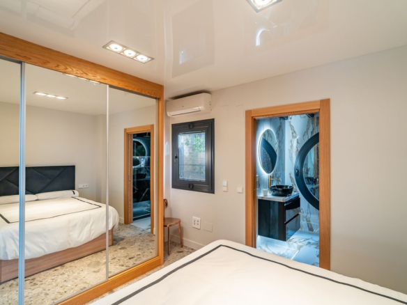 Villa for sale in Benalmadena