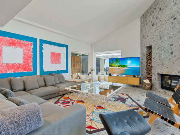 Villa for sale in Benalmadena