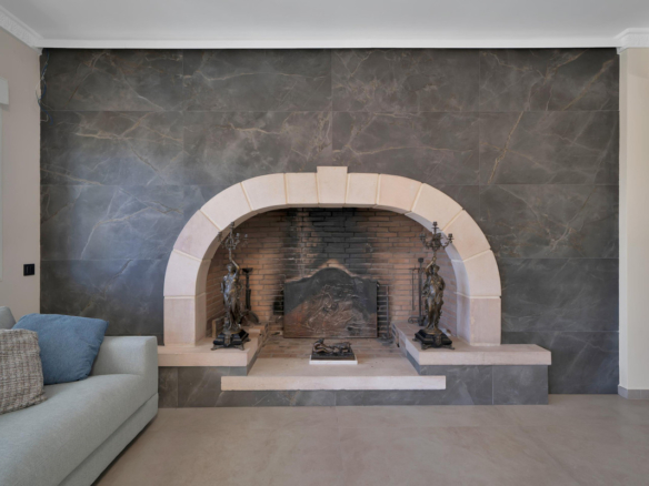 Villa for sale in Benalmadena