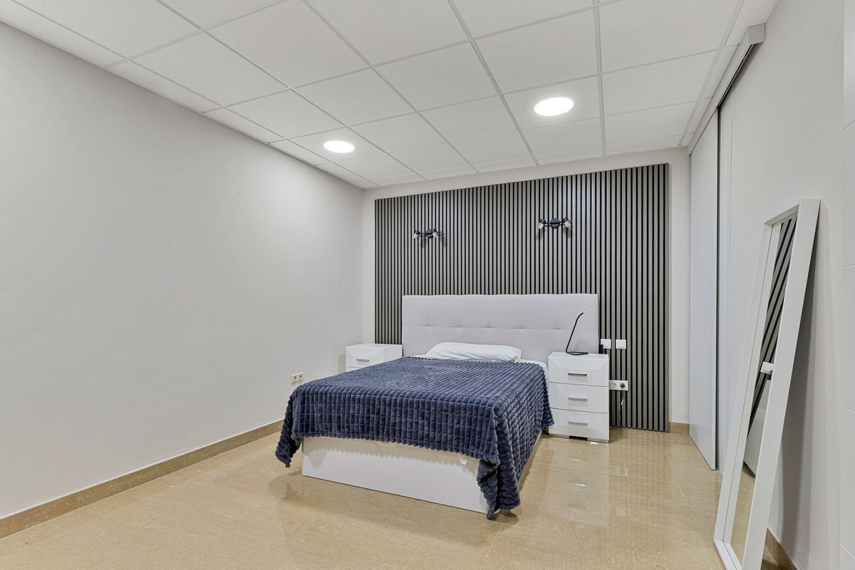 Villa for sale in Benalmadena