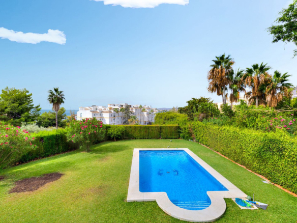 Villa for sale in Benalmadena