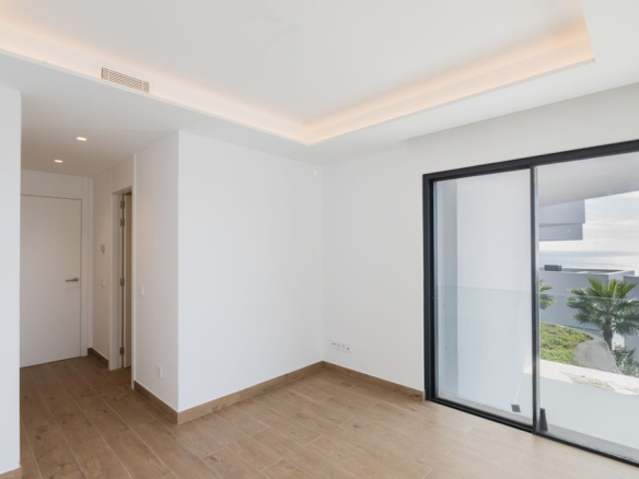 Villa for sale in Benalmadena