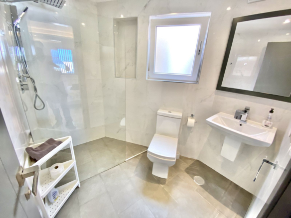 Villa for sale in Benalmadena