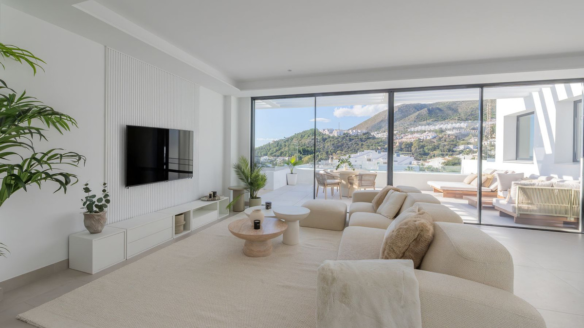 Villa for sale in Benalmadena