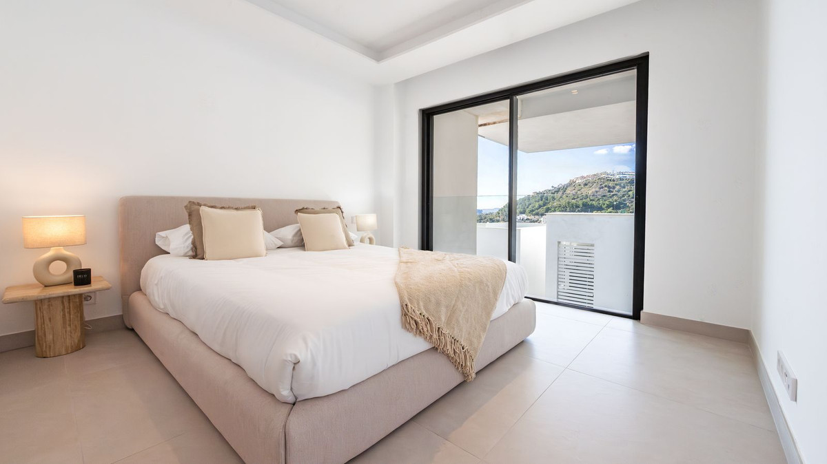 Villa for sale in Benalmadena