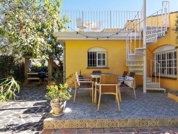 Villa for sale in Benalmadena