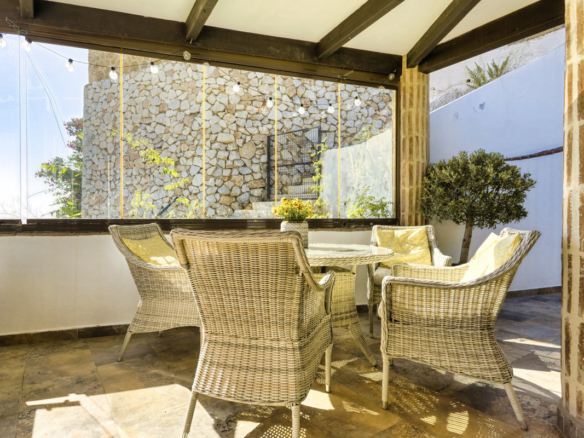 Villa for sale in Benalmadena