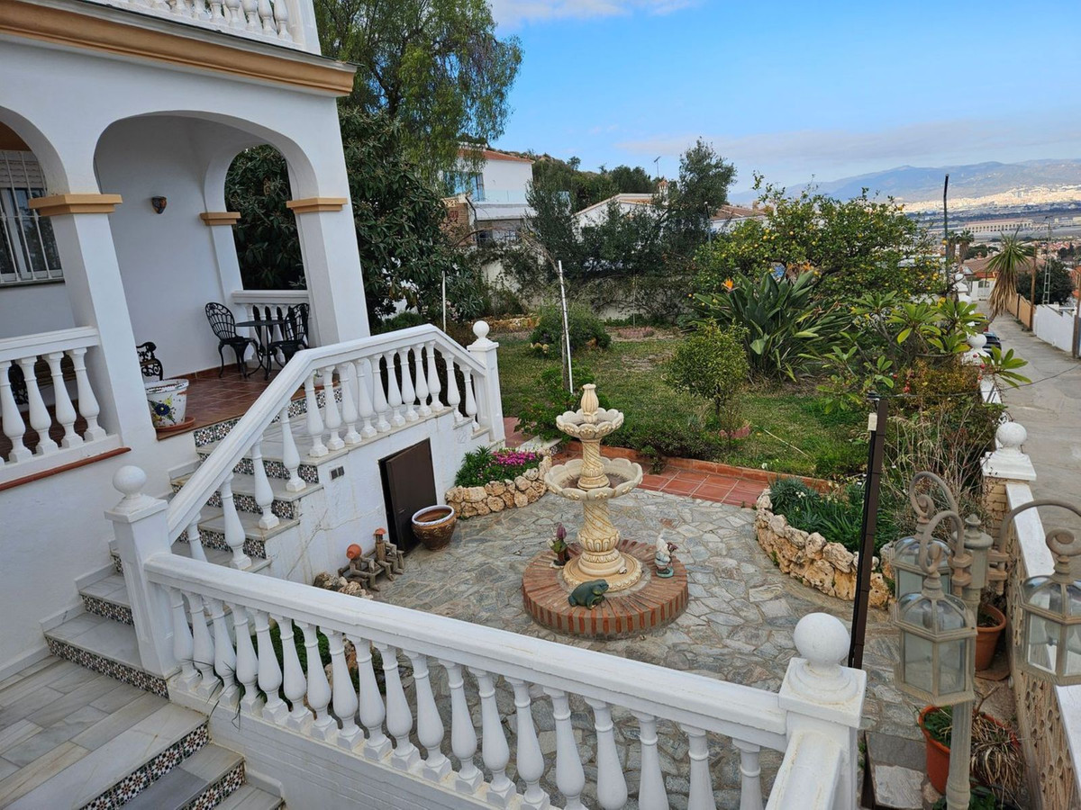Villa for sale in Churriana