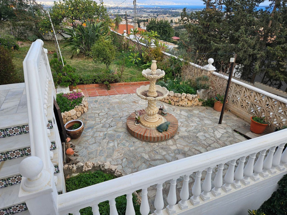 Villa for sale in Churriana