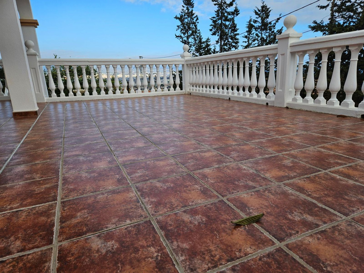 Villa for sale in Churriana