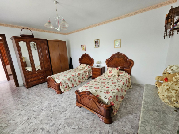 Villa for sale in Churriana