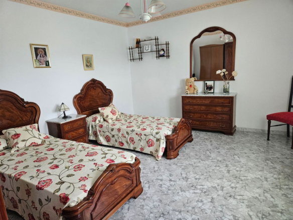 Villa for sale in Churriana