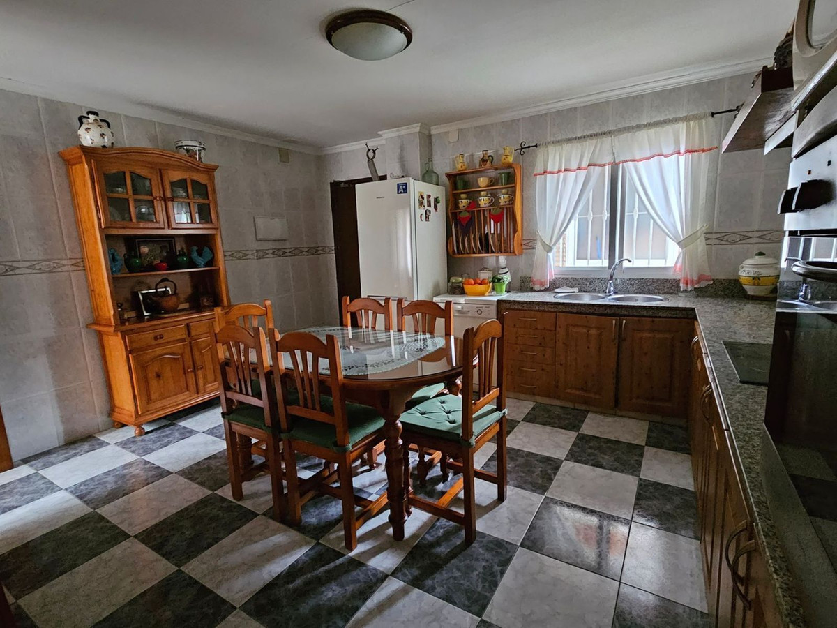 Villa for sale in Churriana