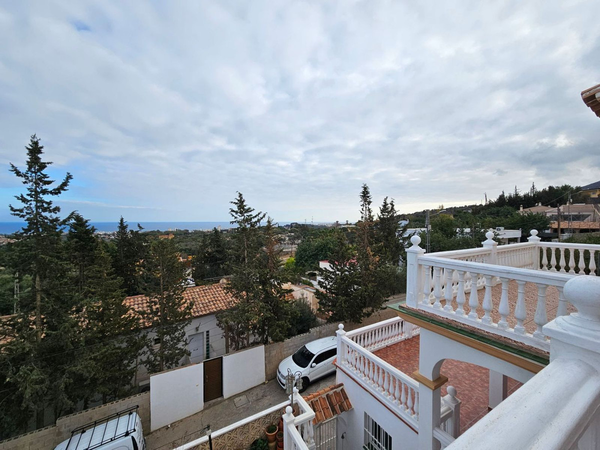 Villa for sale in Churriana