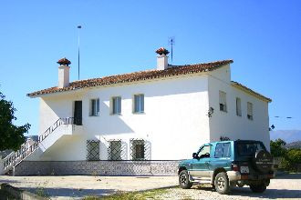 Villa for sale in Coín
