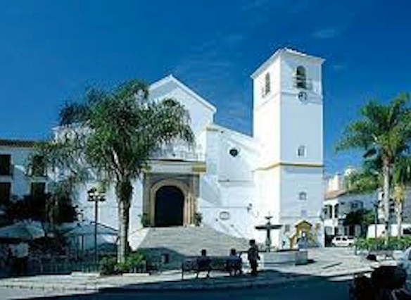 Villa for sale in Coín