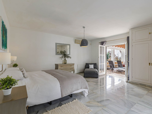 Villa for sale in El Paraiso