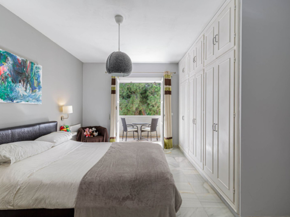 Villa for sale in El Paraiso
