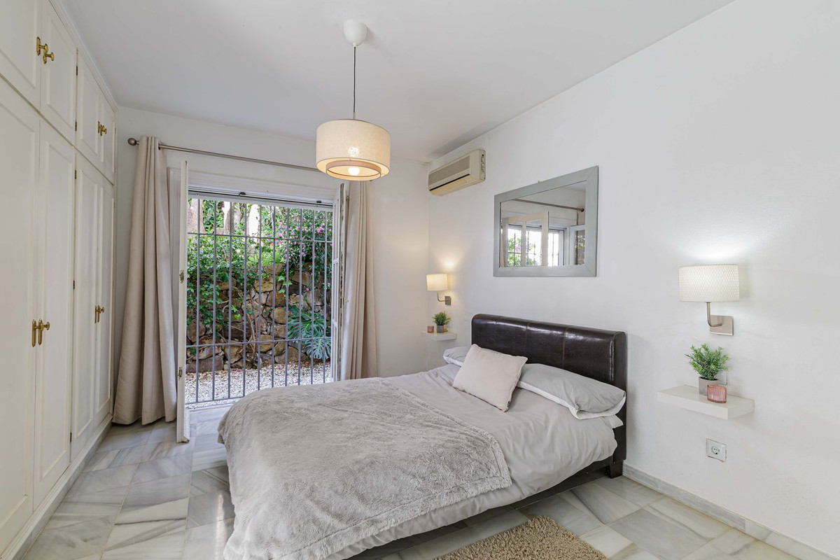 Villa for sale in El Paraiso