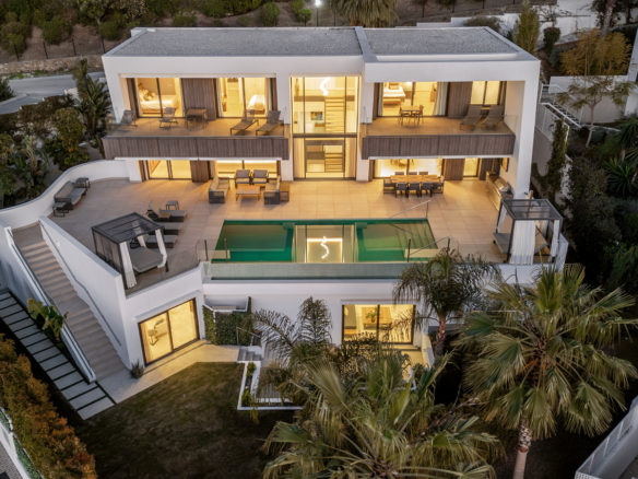 Villa for sale in El Paraiso