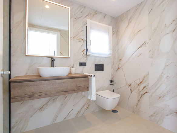 Villa for sale in Estepona