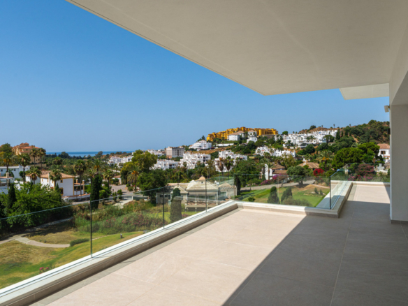 Villa for sale in Estepona