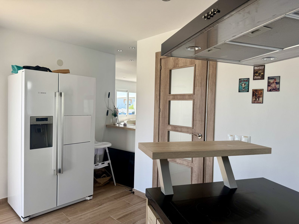 Villa for sale in Estepona