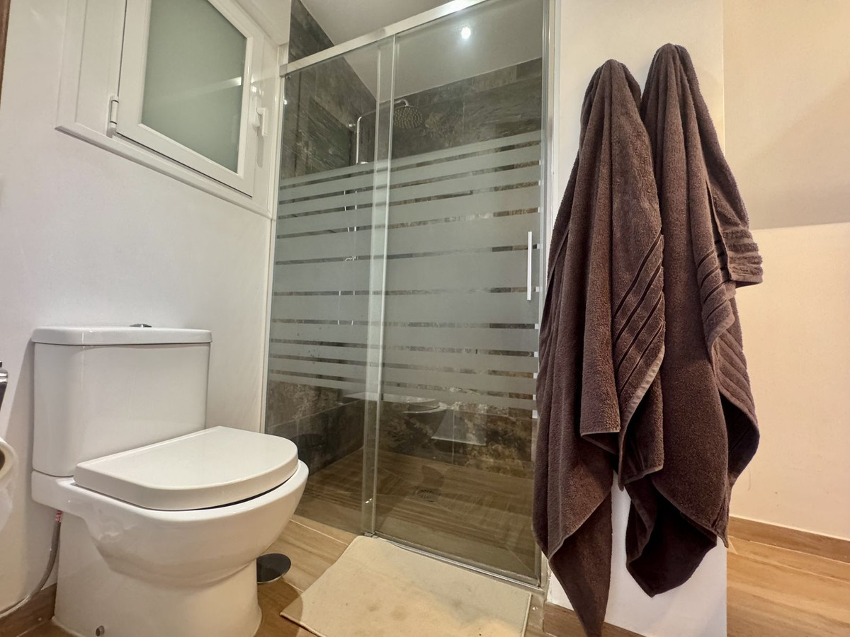 Villa for sale in Estepona