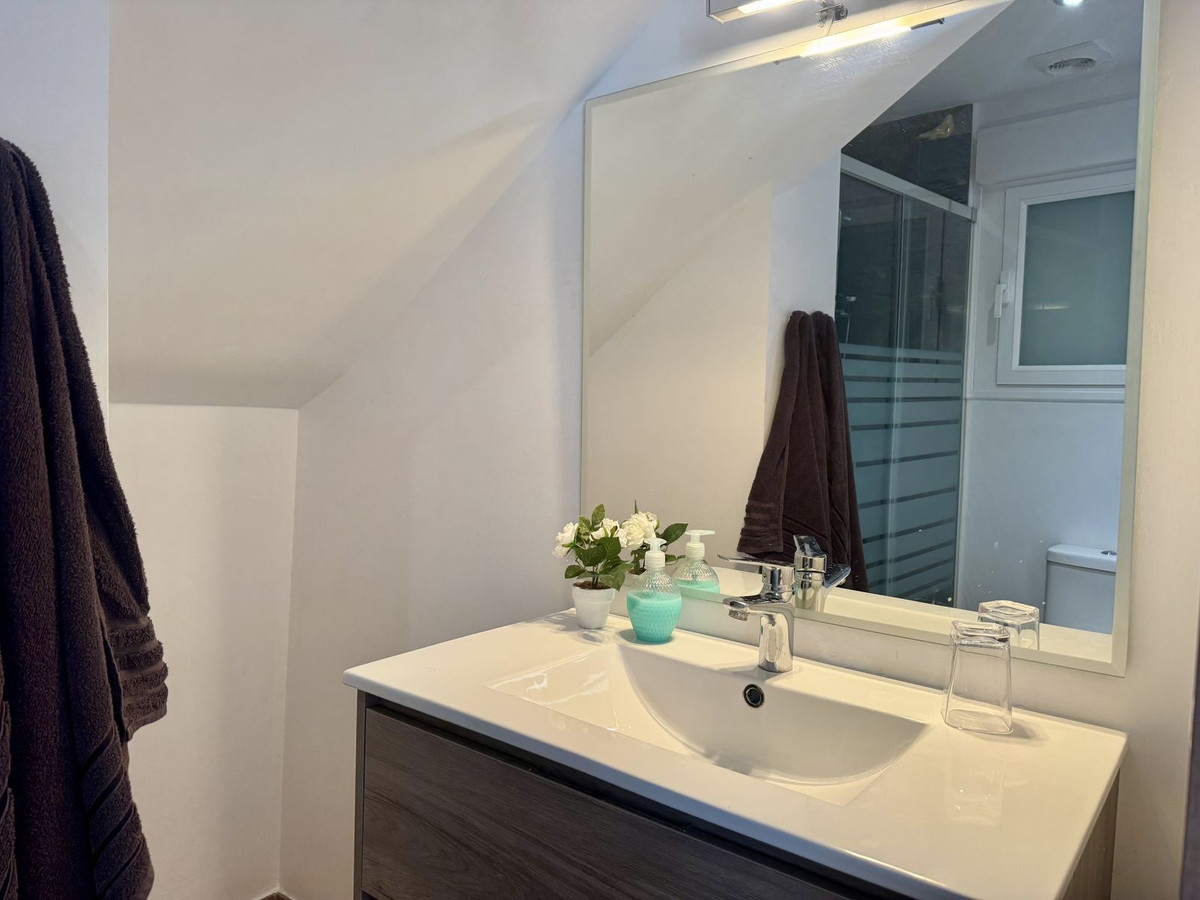 Villa for sale in Estepona