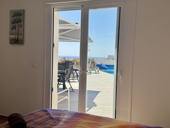 Villa for sale in Estepona