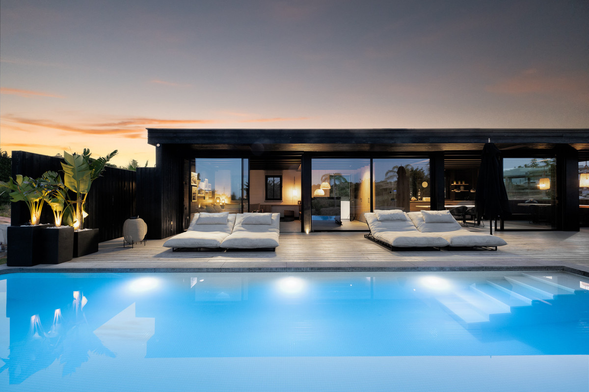 Villa til salg i Estepona