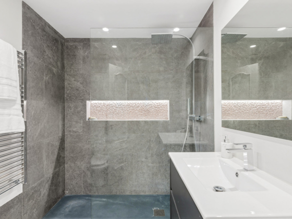 Villa for sale in Estepona