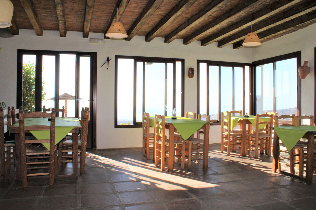 Villa for sale in Frigiliana