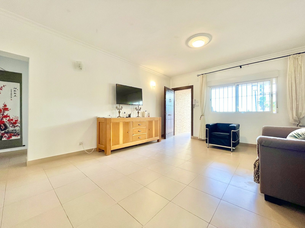 Villa for sale in Fuengirola