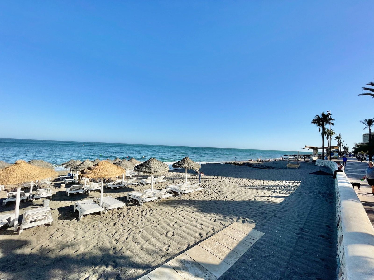 Villa for sale in Fuengirola