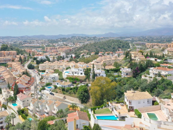 Villa for sale in Fuengirola