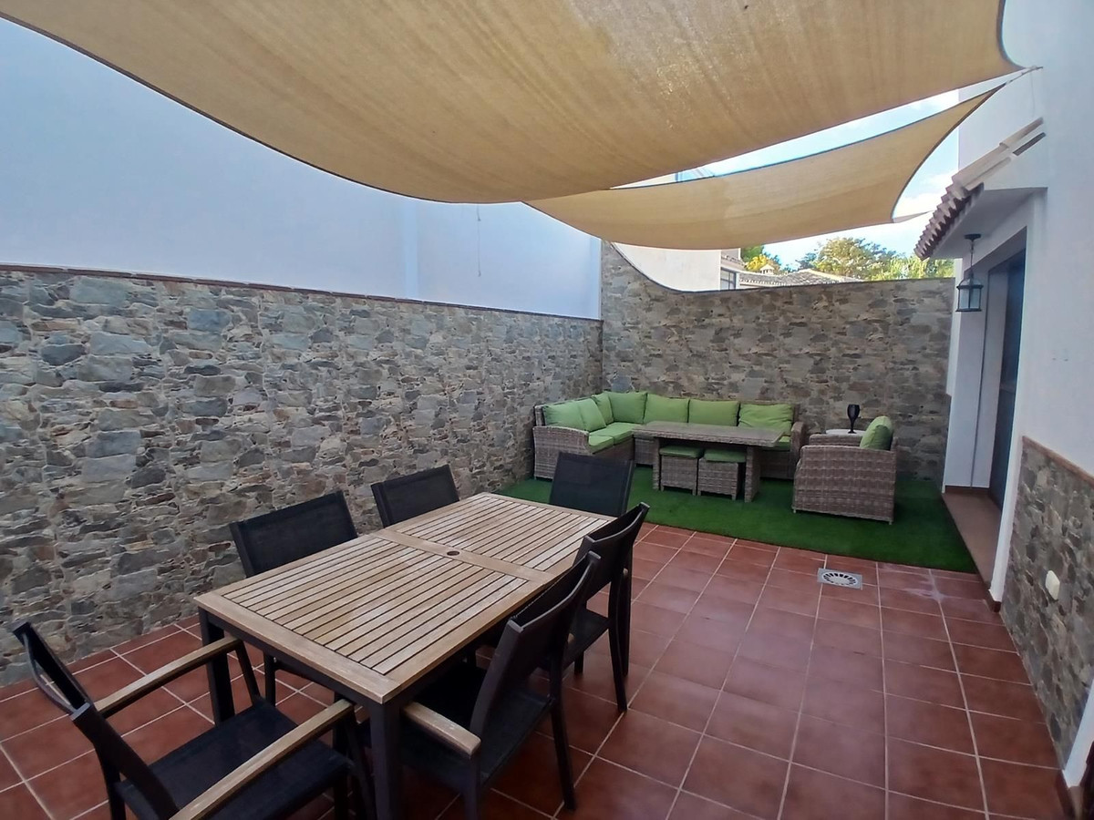 Villa for sale in Fuengirola