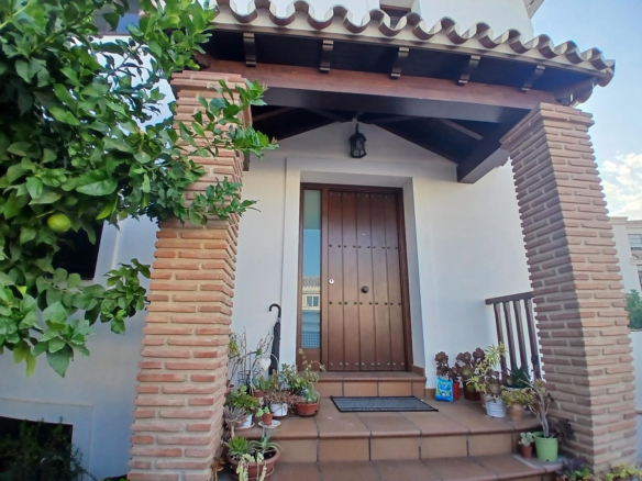 Villa for sale in Fuengirola
