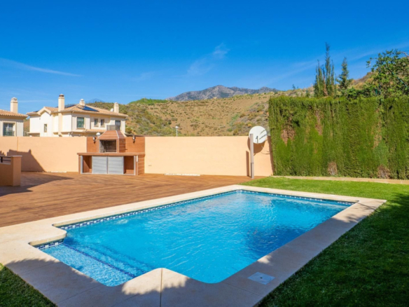 Villa for sale in Fuengirola