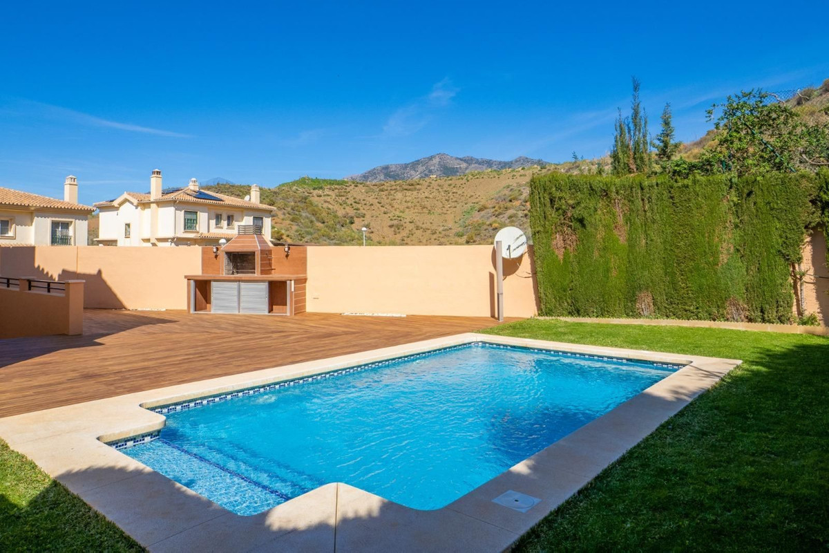 Villa for sale in Fuengirola