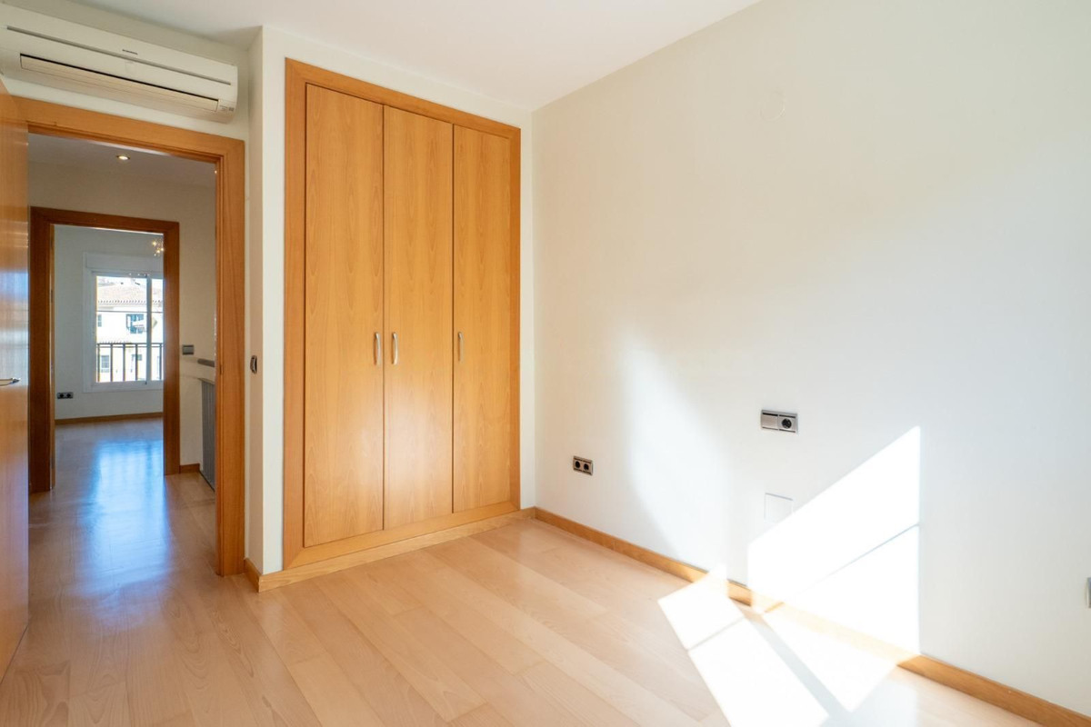 Villa for sale in Fuengirola
